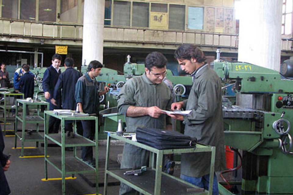 Source-supplied image for: انعقاد قرارداد راه‌اندازی ۱۳ هنرستان جوار صنعت در همدان